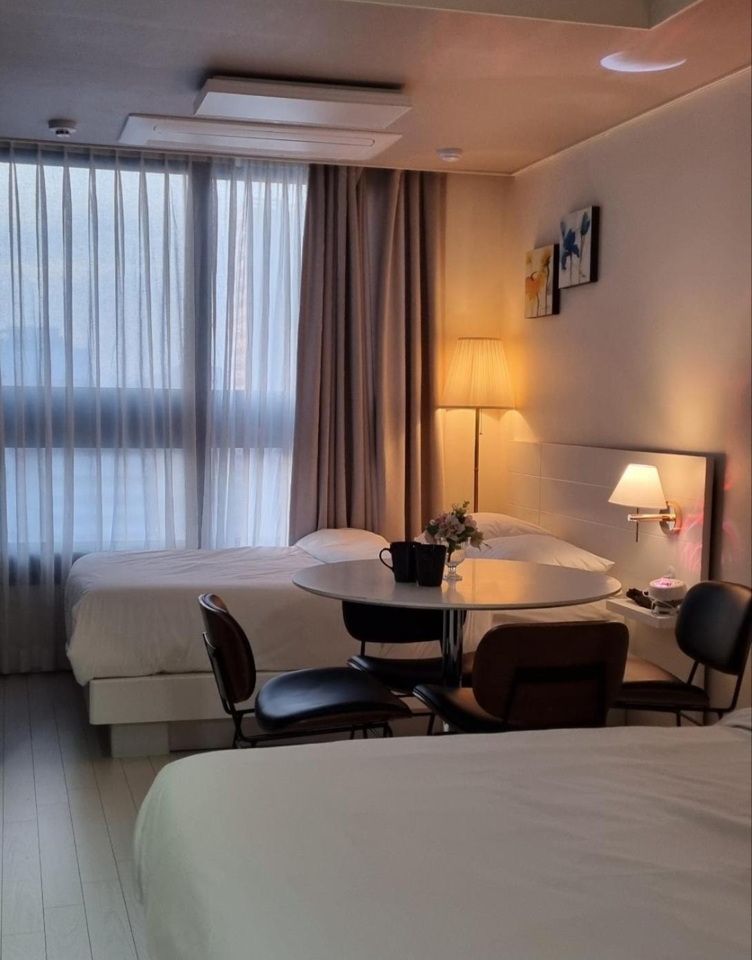 Daegu Star B&B Dsr Hotel Lily Eksteriør billede