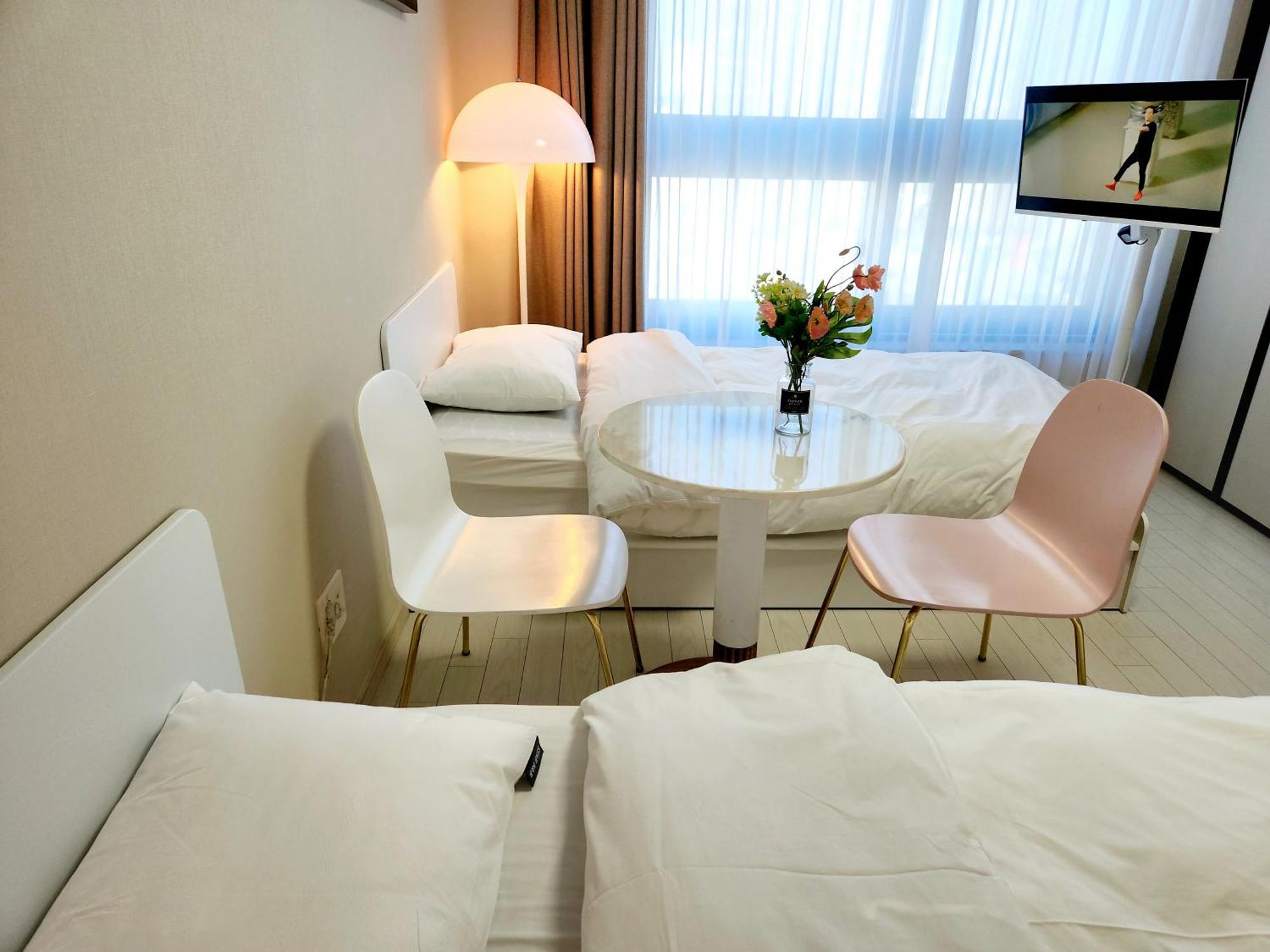Daegu Star B&B Dsr Hotel Lily Værelse billede