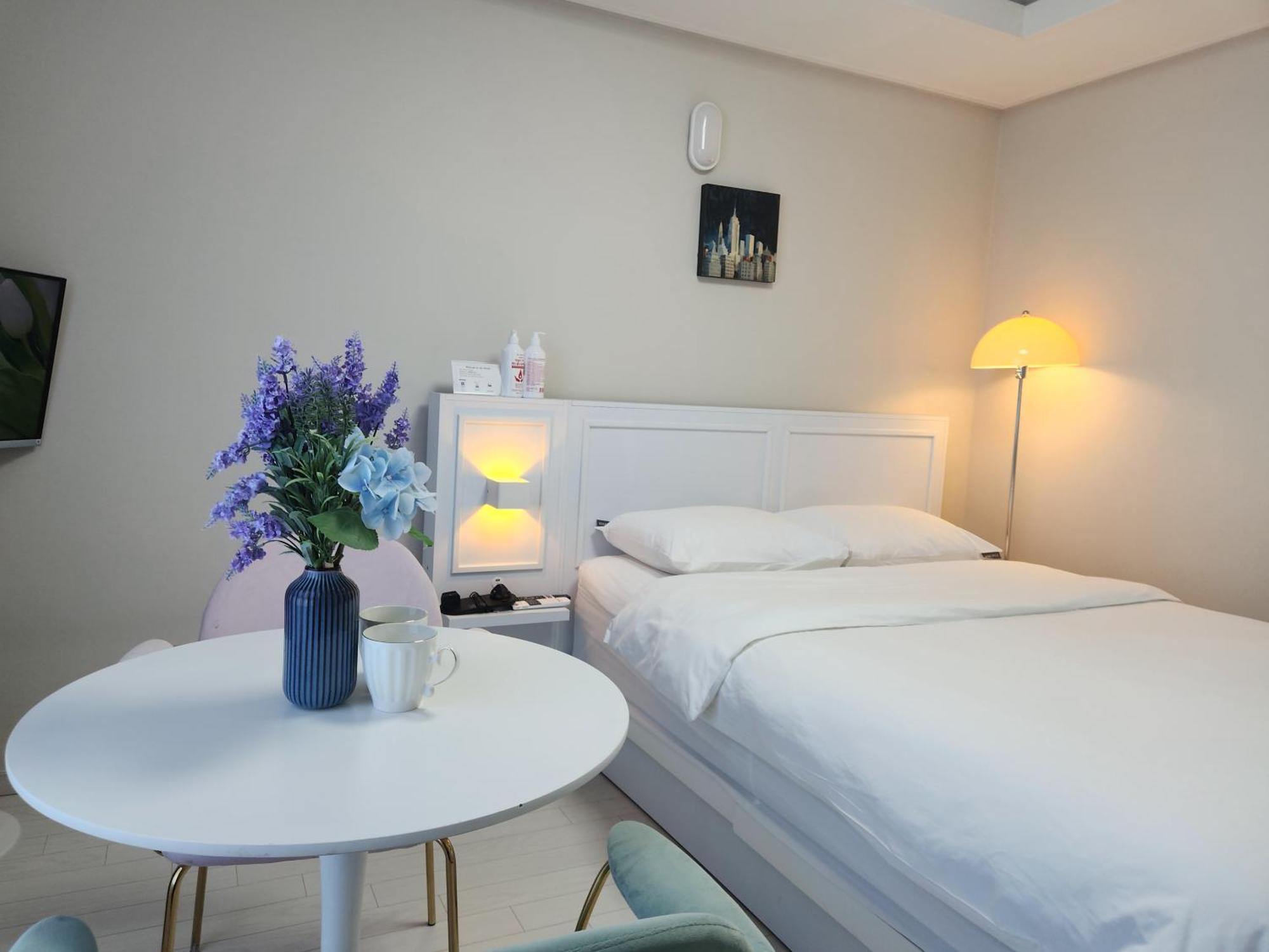 Daegu Star B&B Dsr Hotel Lily Værelse billede