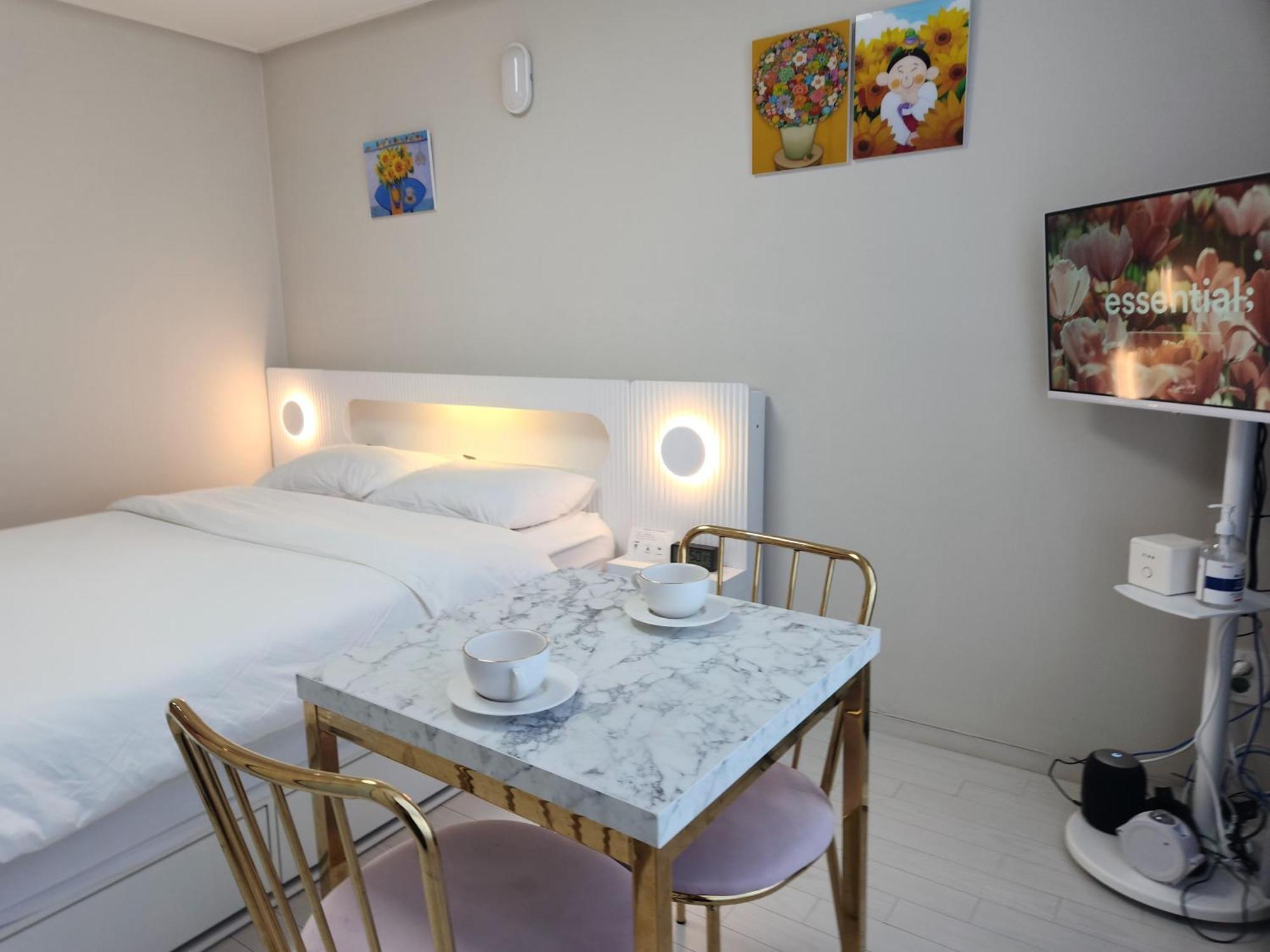Daegu Star B&B Dsr Hotel Lily Værelse billede